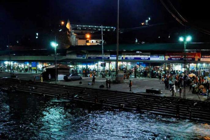 Thalladi Thalladi Nadai Nadanthu Lyrics in Tamil